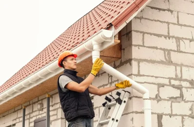 Pose et remplacement de gouttières au Pradet